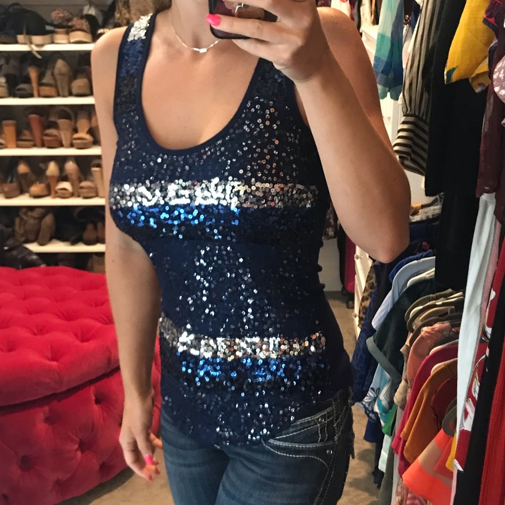 Sequin tank